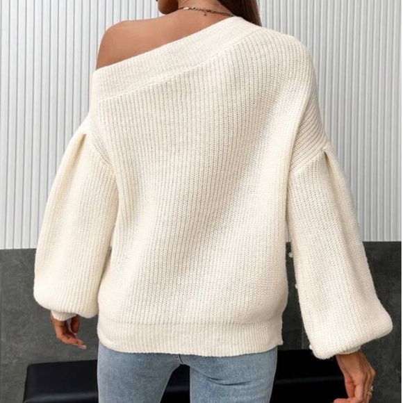 Cozy One Shoulder Faux Pearl Puff Sleeve Sweater top - Picture 4 of 4
